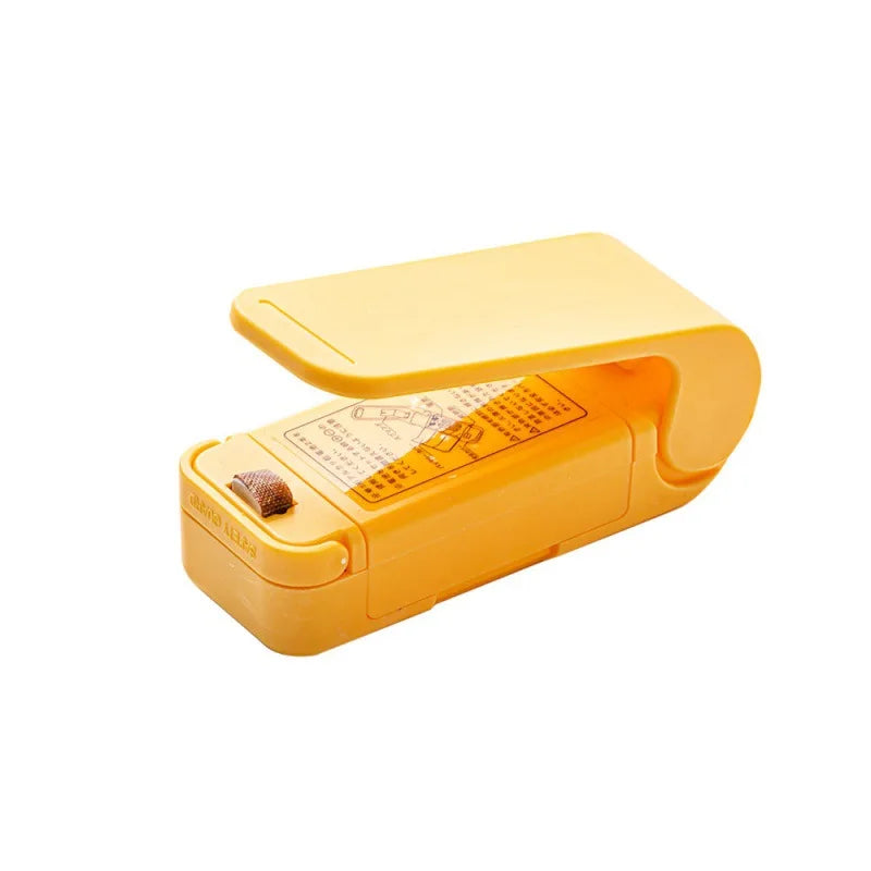 Portable Mini Heat Sealer - Food Saver for Bags & Snacks - Loovy #