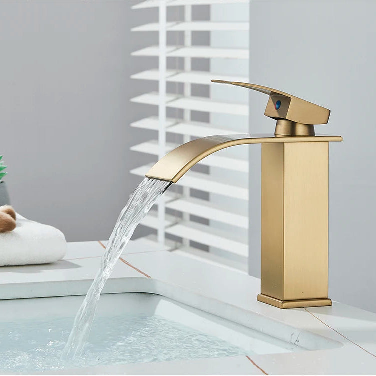 Waterfall Bathroom Basin Faucet – Elegant and Functional - Loovy #