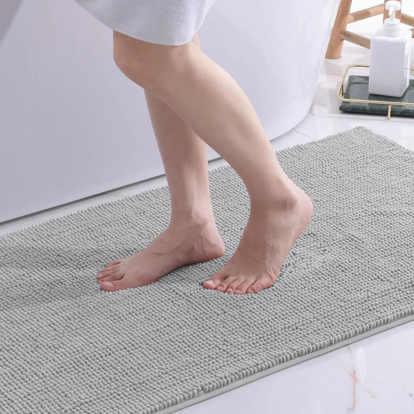 Chenille Bathroom Rug – Soft, Absorbent, and Non-Slip Bath Mat - Loovy #
