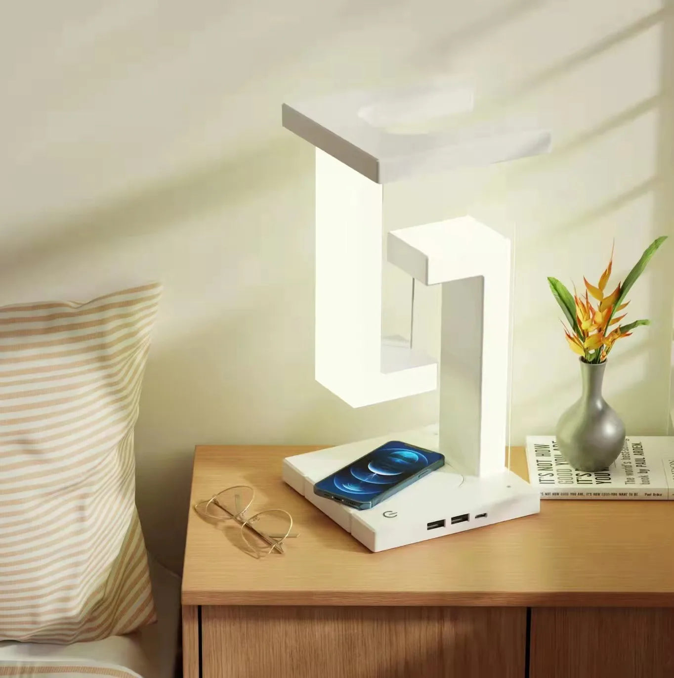 LED Suspended Anti-Gravity Night Light with 10W Wireless Charger - Loovy #