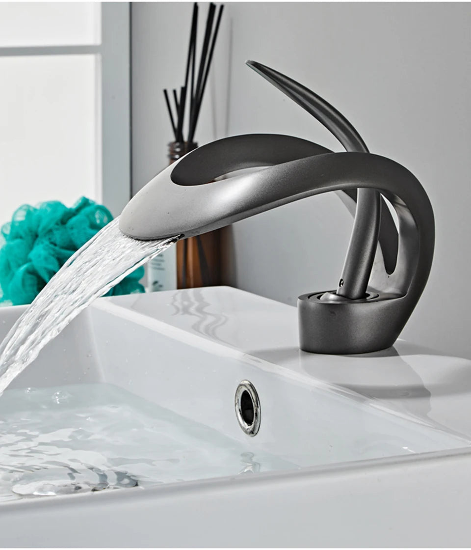 Creative Matte Golden Bathroom Basin Faucet – Modern Elegance for Your Sink - Loovy #