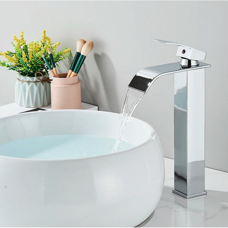 Waterfall Bathroom Basin Faucet – Elegant and Functional - Loovy #