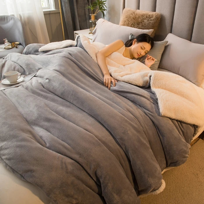 Cozy Wool Throw Blanket – Double-Sided Winter Bedspread for Warmth and Comfort - Loovy #